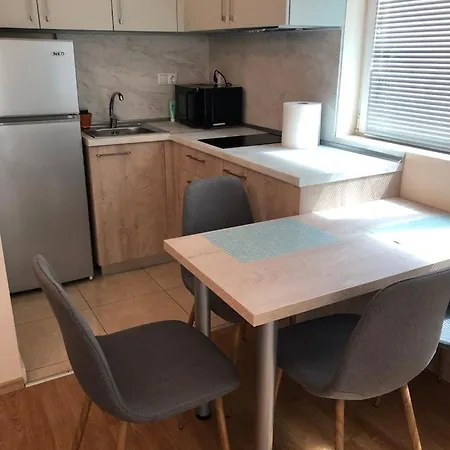 първа линия лазур 帕莫瑞