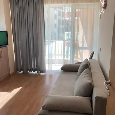 първа линия лазур