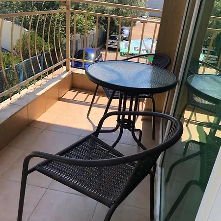 公寓 първа линия лазур 帕莫瑞