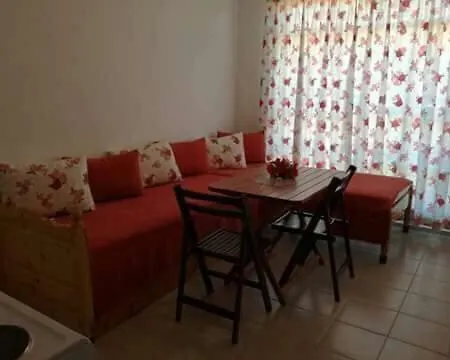 Къща За Гости Гр. Поморие بيت ضيافة بوموري